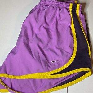 NIKE RUNNING SHORTS